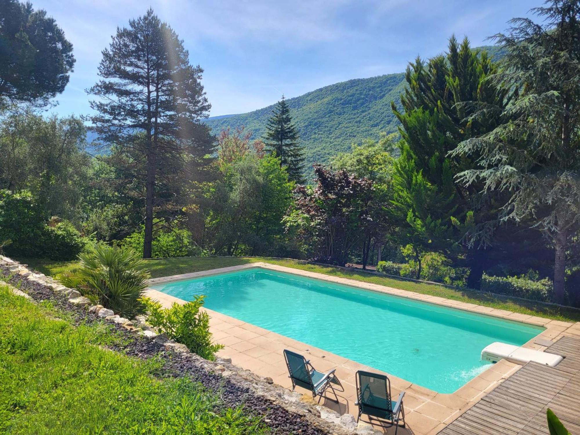 Lou Mas Del Ranc Bed & Breakfast Roquesteron Exterior photo
